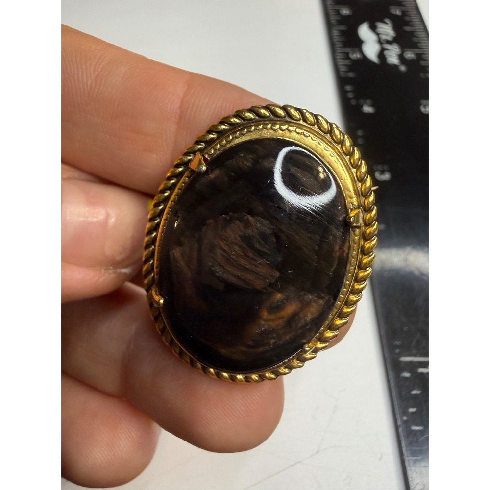 Antique Victorian Gold Tone Rope Twist Oval Brown Agate Mourning Brooch Pin